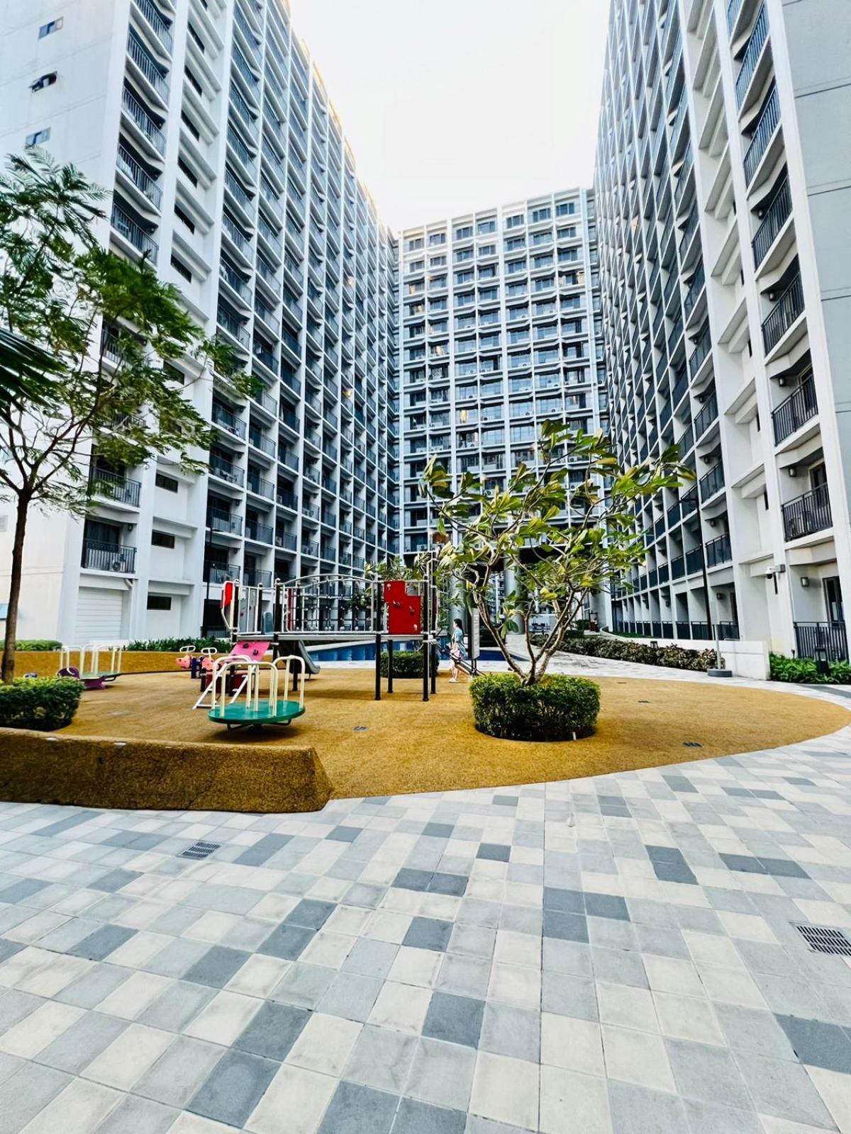 Shore 2 Residences Tower 2 Pasay Exterior photo