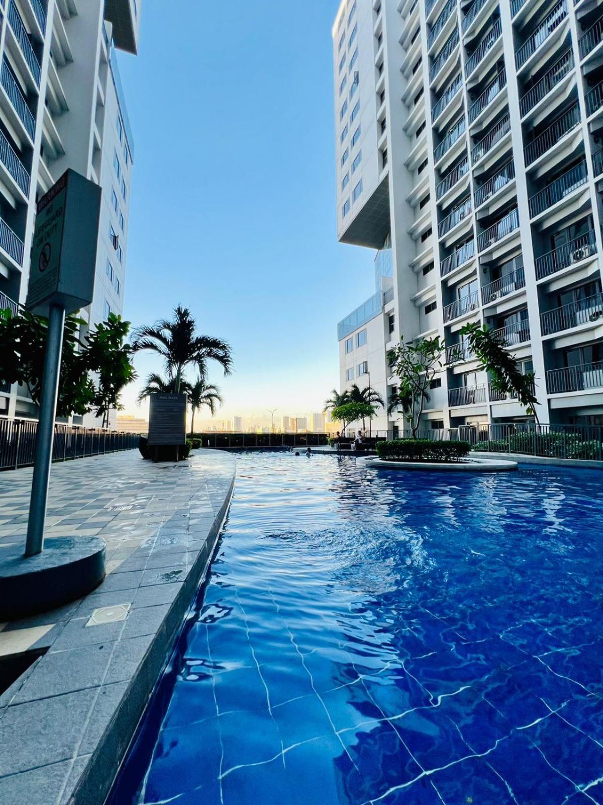 Shore 2 Residences Tower 2 Pasay Exterior photo